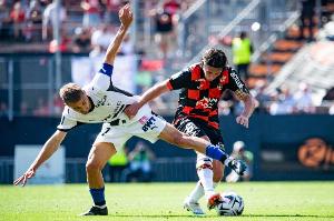 1个退赛引爆两极骂战！郑钦文伤退全运，是惜命还是失责？