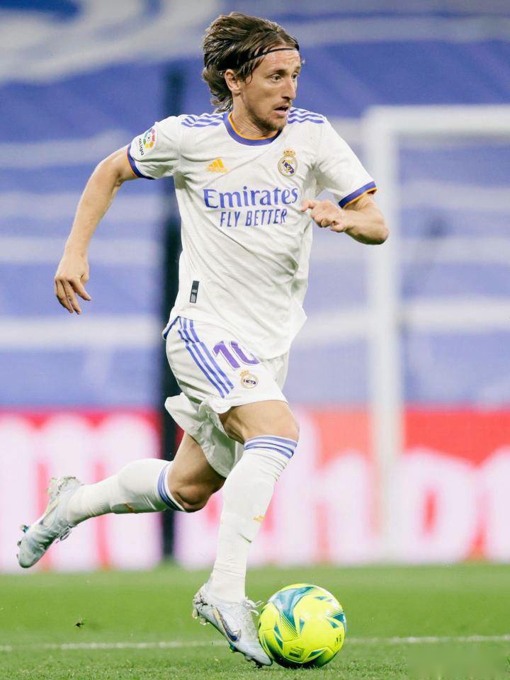 争四格局大乱，曼联3场不败，积分追平切尔西，与欧冠区只差1分