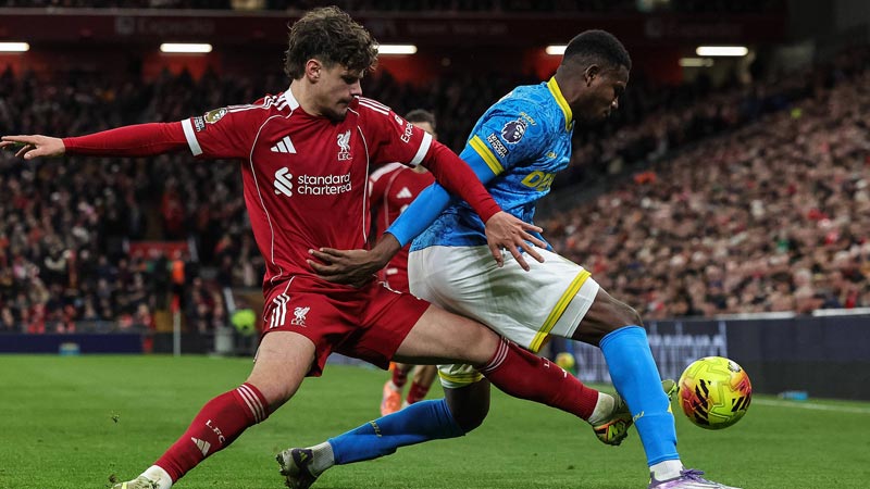 蒂尔潘生涯执法欧冠共判31粒点球，成为欧冠判点最多的主裁