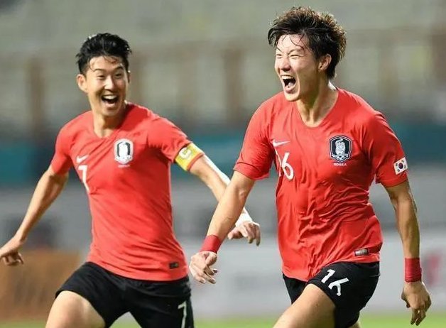 足球是朋友、梦想与人生的瞬间🔴⚫️⚽️
